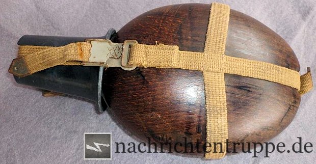 Eine typische Kokosnussfeldflasche Eine typische Kokosnussfeldflasche